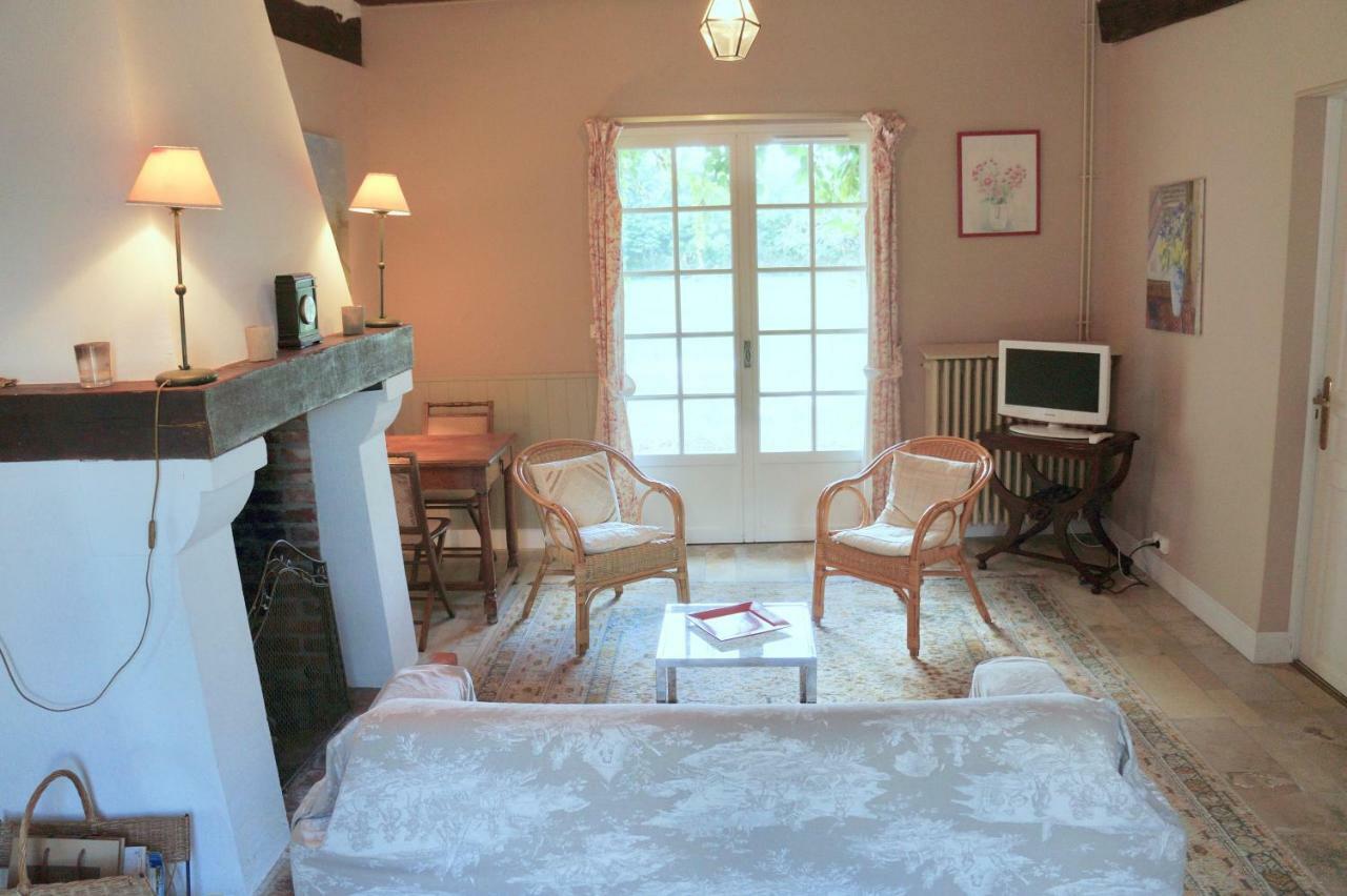 Les Hauts De Chaume Génillé Εξωτερικό φωτογραφία
